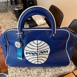 Vintage Pan Am (Pan American) Explorer Travel Bag w/ Tags (brand new condition)